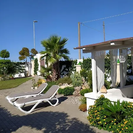 Casa Vacanze Con Giardino E Piscina In Puglia
